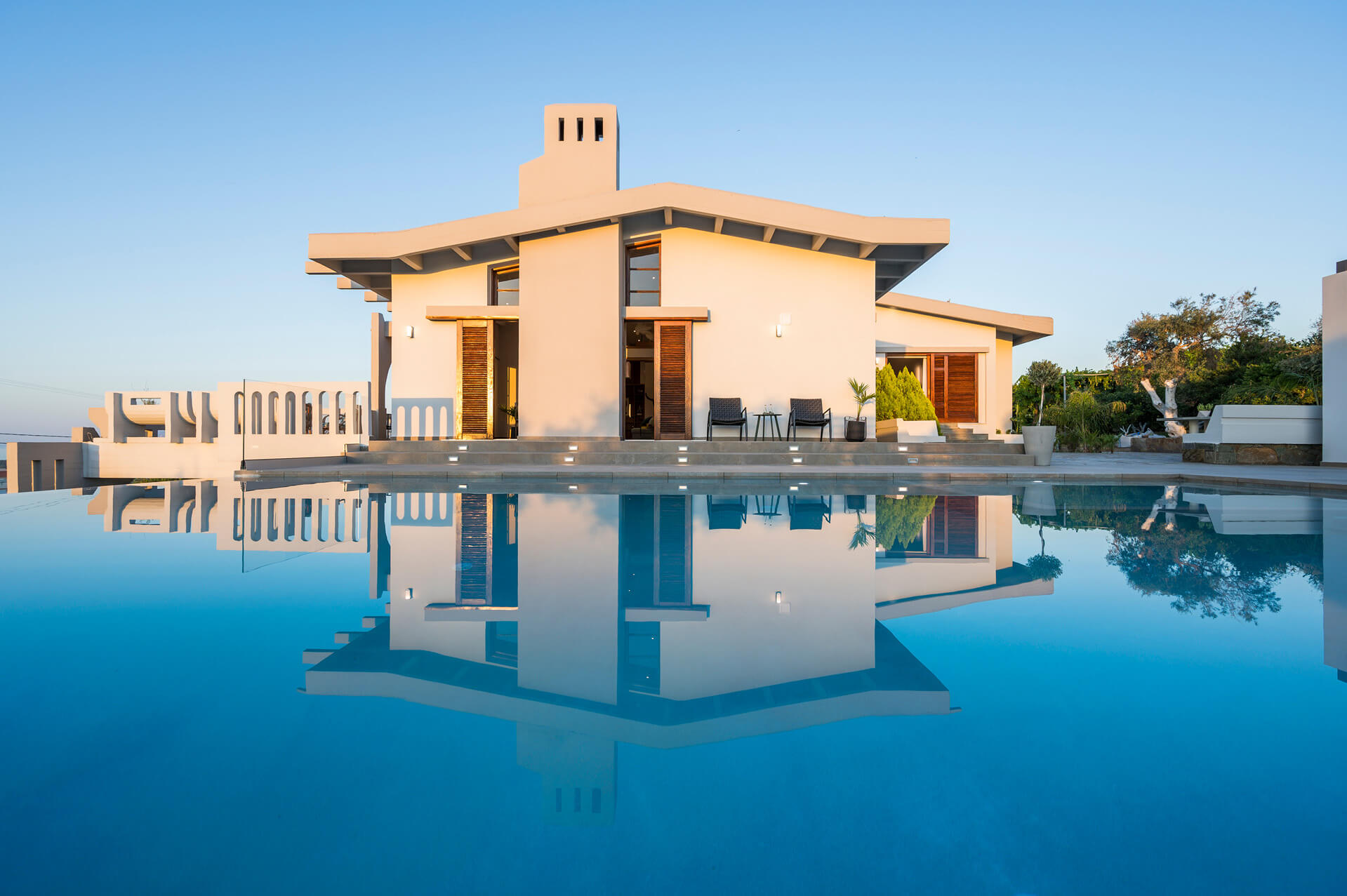 Azatis Luxury Villa
